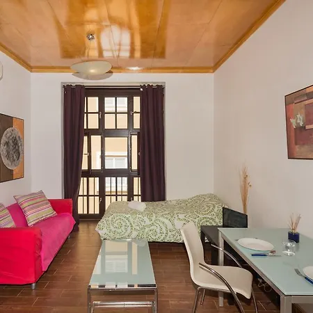 Apartment Galeria De Pintores Vivos Malaga